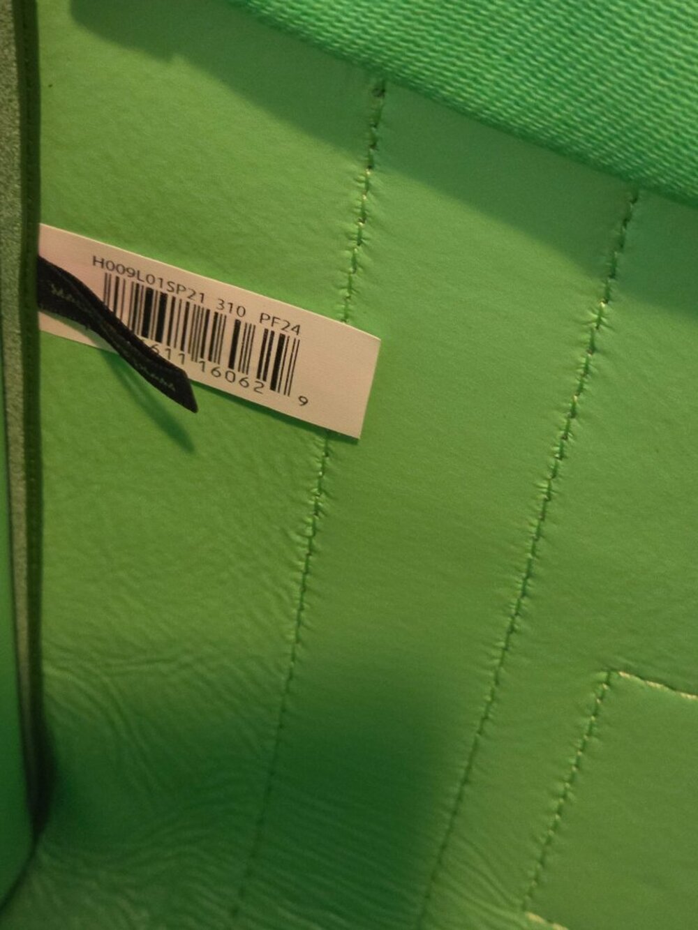 Marc Jacobs Small Leather Green Tote Crossbody w/ Matching Wallet & Tote Charm - Picture 7 of 17